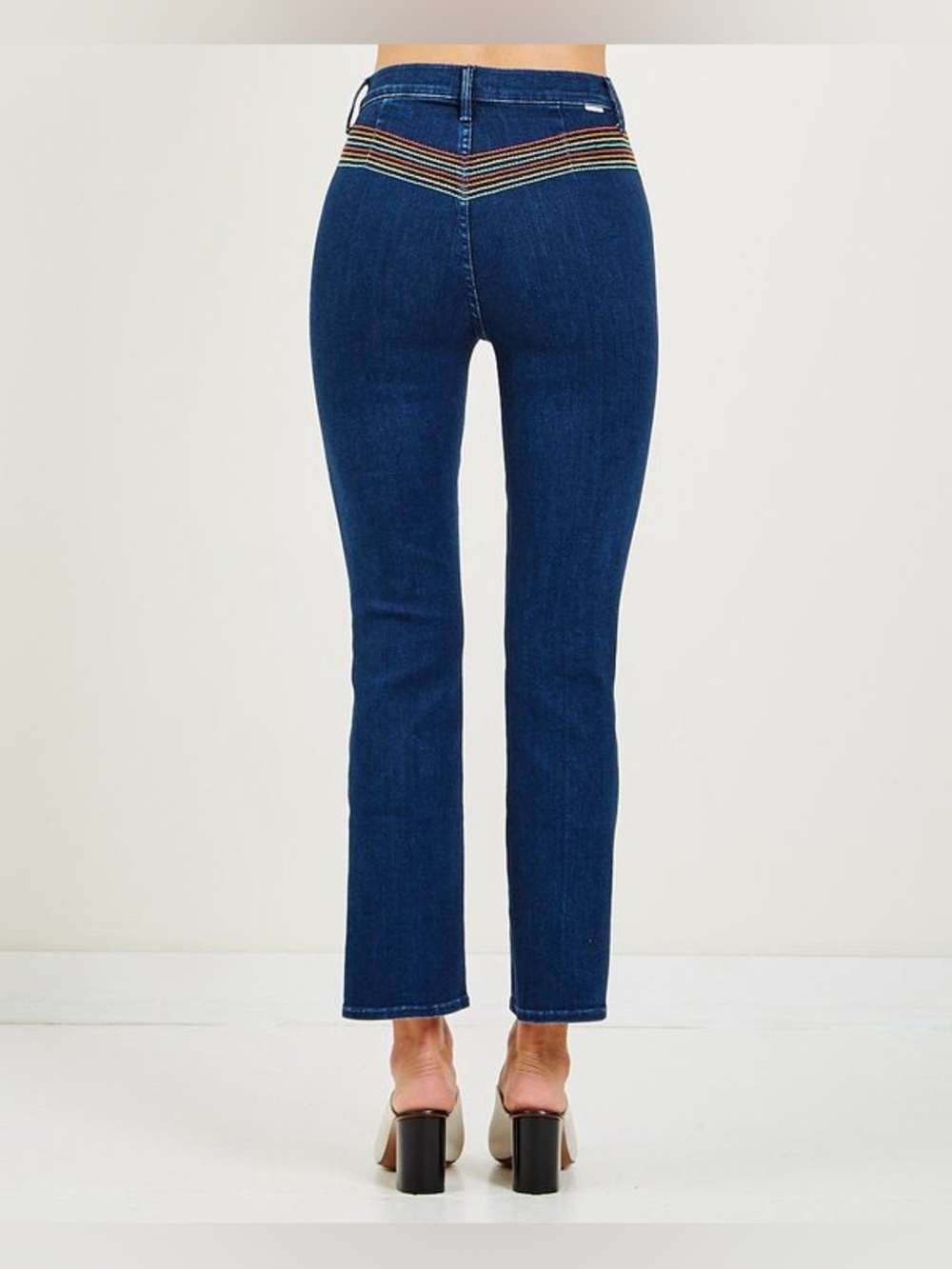 MOTHER DENIM The Smooth Hustler Jeans in Over The Rainbow 
Size 26
